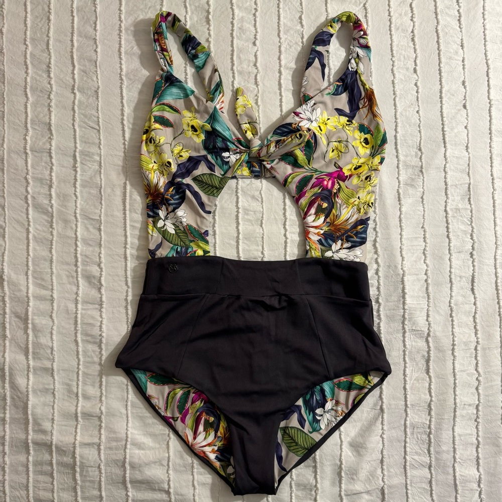 Maaji Reversible Tie Front One-Piece Swimsuit no size tag but fits like a small